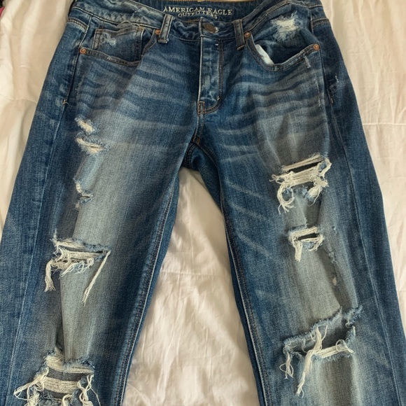 American eagle jeans- size 2 tom girl - Picture 2 of 3
